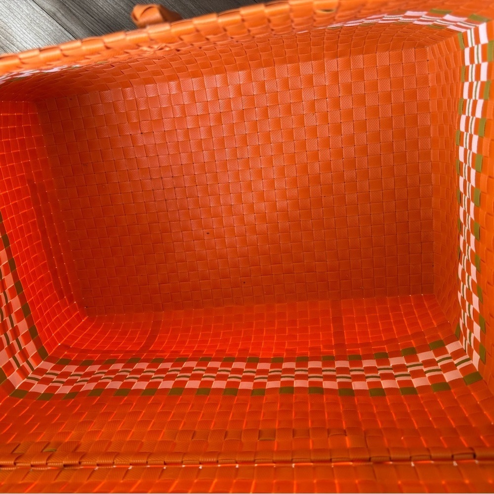 LAND OF NOD (crate & kids) strapping picnic basket Orange woven large capacity - Picture 4 of 10